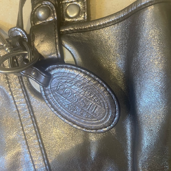 Fossil tote - Picture 2 of 5
